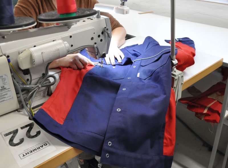 W Fabryce Odzieży Garment szyta jest m.in. odzież detektorowa, fot. Łukasz Szymański