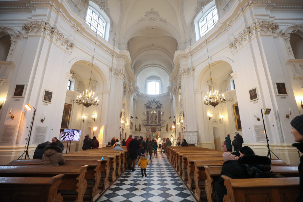 Wnętrze kościoła pw. bł. Edwarda Detkensa w Lasku Bielańskim w Warszawie, fot. Franek Mazur