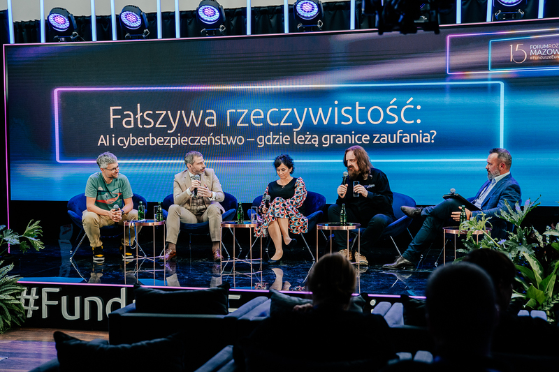 Debata „Fałszywa rzeczywistość: AI i cyberbezpieczeństwo – gdzie leżą granice zaufania?”, fot. Agata Krzysztofik