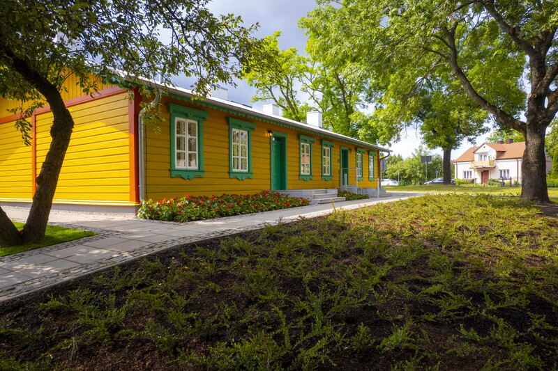 Odrestaurowany budynek dawnej Kolei Nadwiślańskiej, fot. Urząd Miasta Ciechanowa